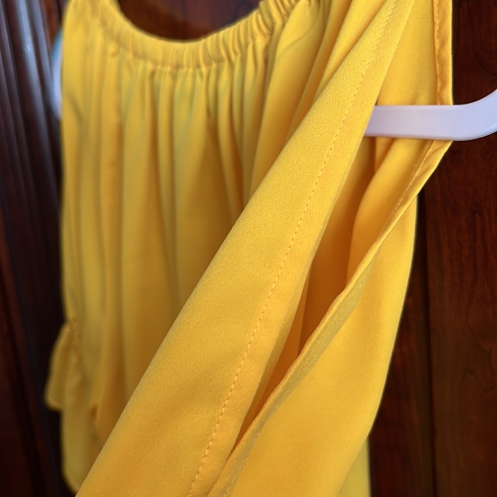 Ann Taylor yellow cold shoulder Size M - Picture 6 of 6